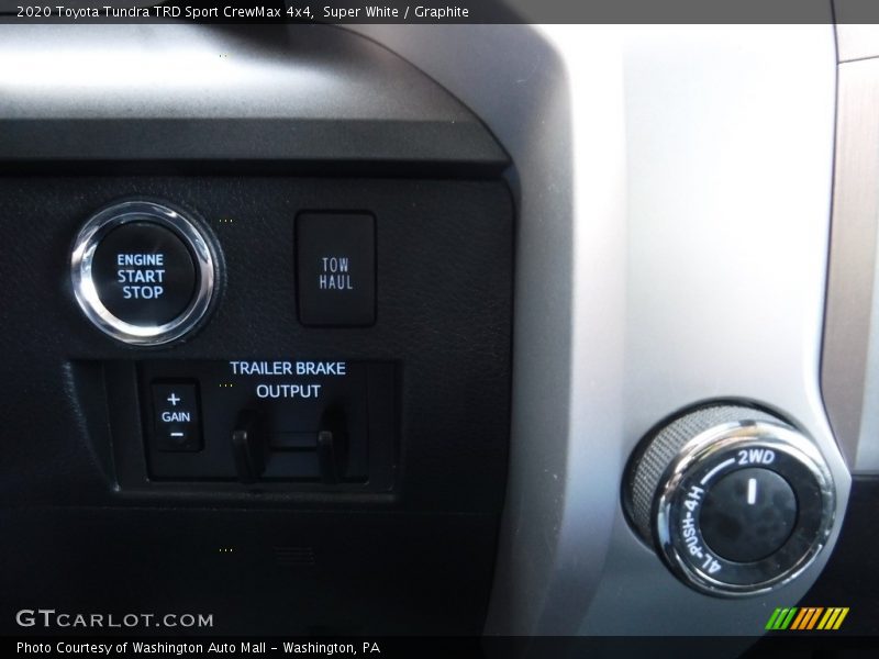 Super White / Graphite 2020 Toyota Tundra TRD Sport CrewMax 4x4