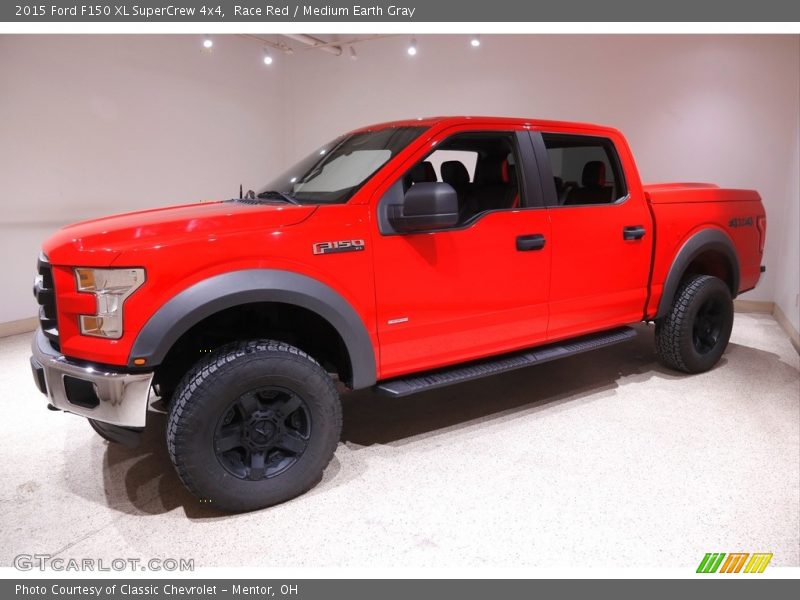 Front 3/4 View of 2015 F150 XL SuperCrew 4x4