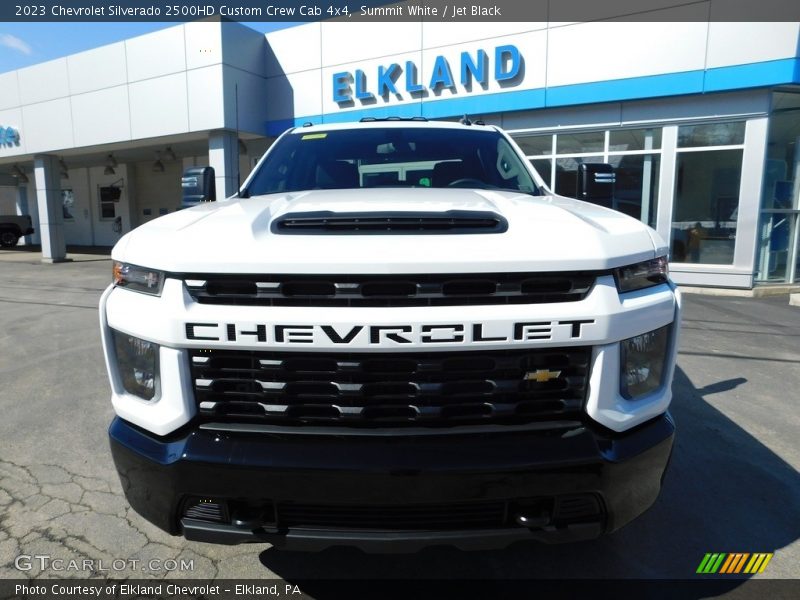 Summit White / Jet Black 2023 Chevrolet Silverado 2500HD Custom Crew Cab 4x4