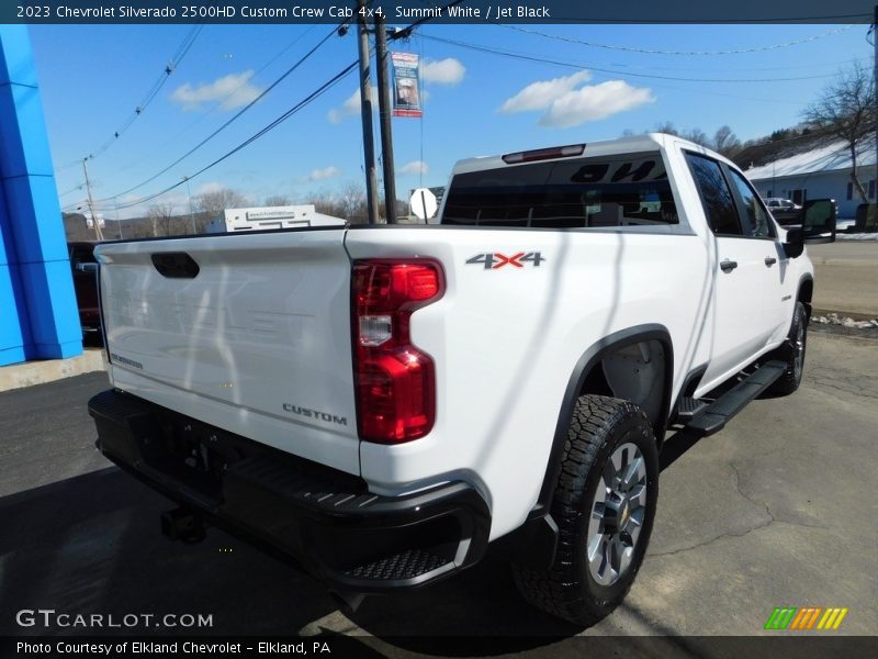 Summit White / Jet Black 2023 Chevrolet Silverado 2500HD Custom Crew Cab 4x4