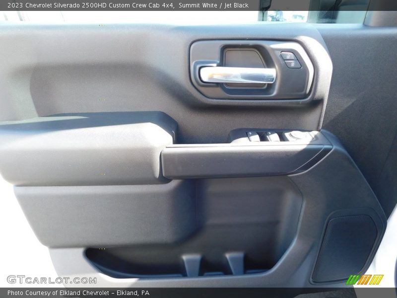 Summit White / Jet Black 2023 Chevrolet Silverado 2500HD Custom Crew Cab 4x4