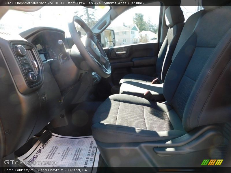 Summit White / Jet Black 2023 Chevrolet Silverado 2500HD Custom Crew Cab 4x4
