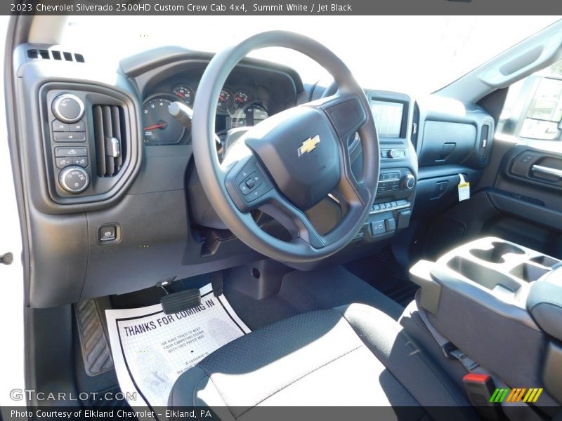Summit White / Jet Black 2023 Chevrolet Silverado 2500HD Custom Crew Cab 4x4