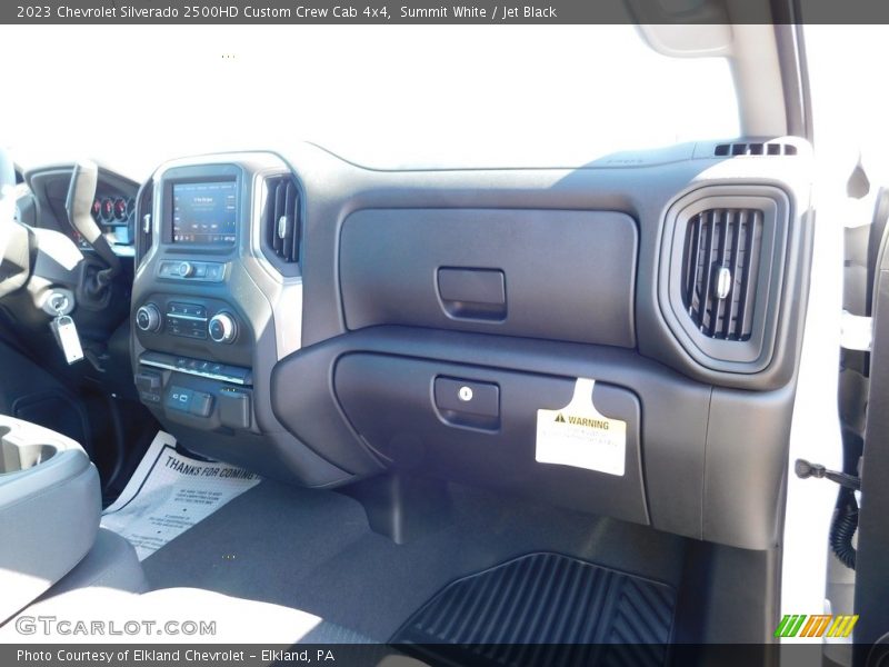 Summit White / Jet Black 2023 Chevrolet Silverado 2500HD Custom Crew Cab 4x4