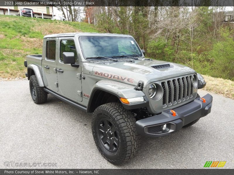 Front 3/4 View of 2023 Gladiator Mojave 4x4