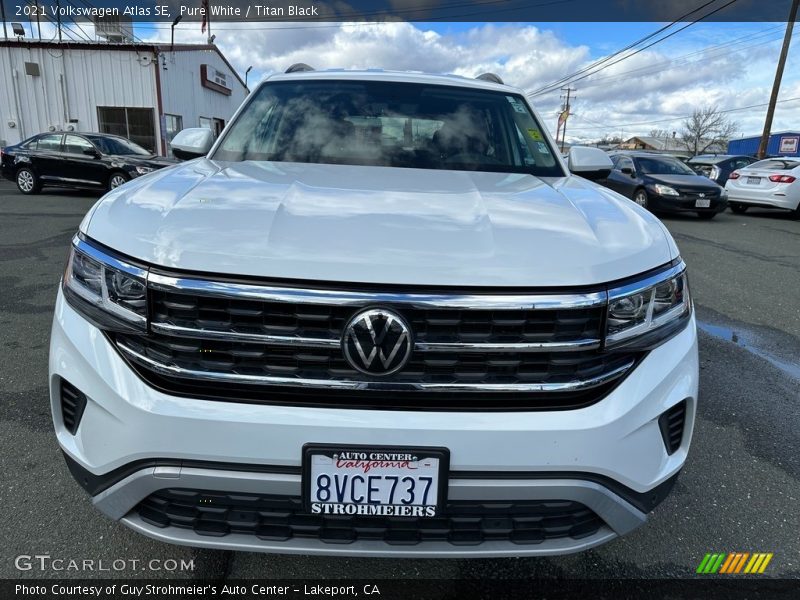 Pure White / Titan Black 2021 Volkswagen Atlas SE