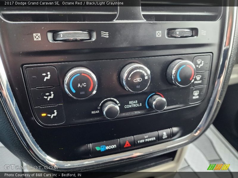 Octane Red / Black/Light Graystone 2017 Dodge Grand Caravan SE