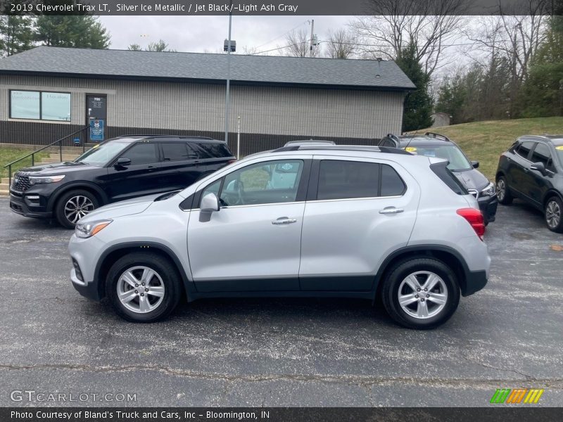 Silver Ice Metallic / Jet Black/­Light Ash Gray 2019 Chevrolet Trax LT