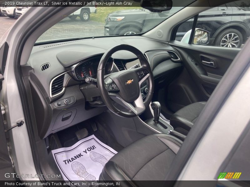 Silver Ice Metallic / Jet Black/­Light Ash Gray 2019 Chevrolet Trax LT