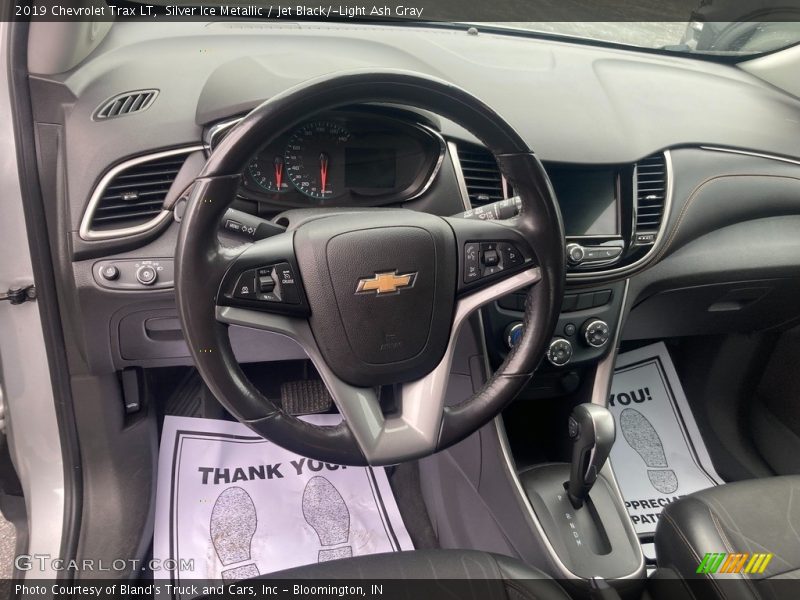 Silver Ice Metallic / Jet Black/­Light Ash Gray 2019 Chevrolet Trax LT