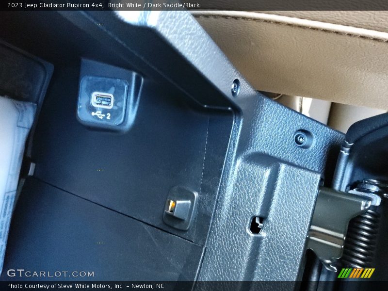 Bright White / Dark Saddle/Black 2023 Jeep Gladiator Rubicon 4x4