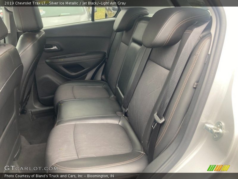 Silver Ice Metallic / Jet Black/­Light Ash Gray 2019 Chevrolet Trax LT