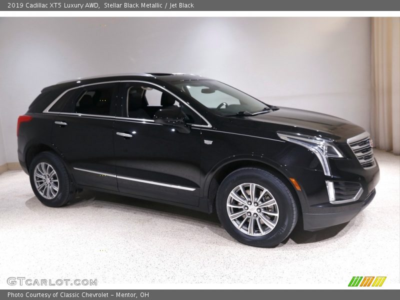 Stellar Black Metallic / Jet Black 2019 Cadillac XT5 Luxury AWD