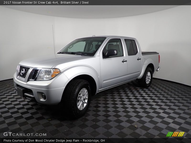 Front 3/4 View of 2017 Frontier SV Crew Cab 4x4
