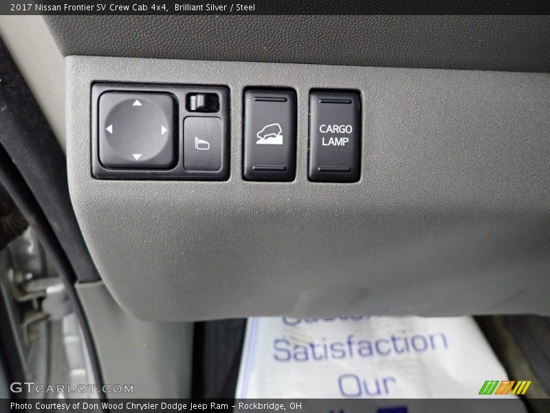 Brilliant Silver / Steel 2017 Nissan Frontier SV Crew Cab 4x4