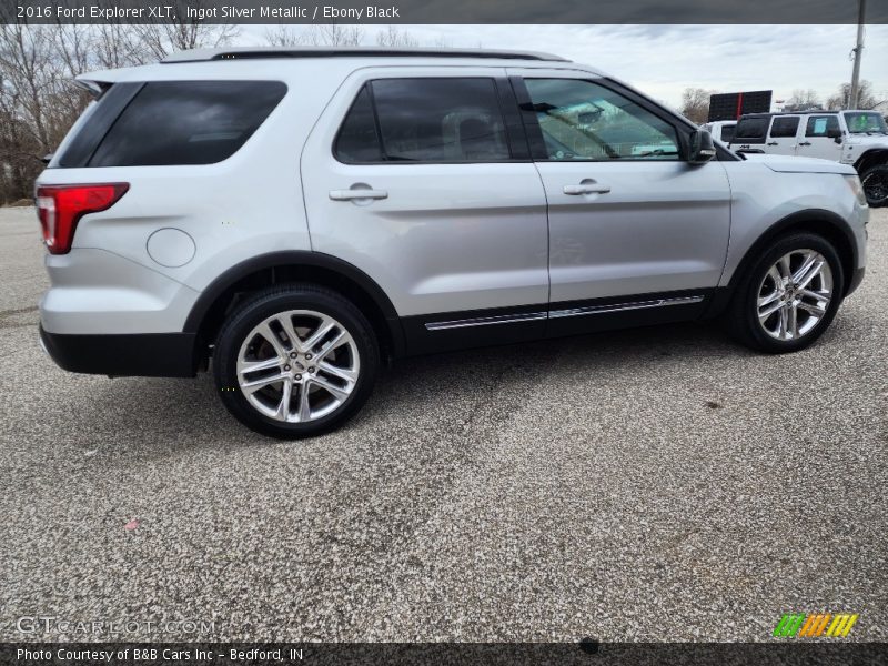 Ingot Silver Metallic / Ebony Black 2016 Ford Explorer XLT