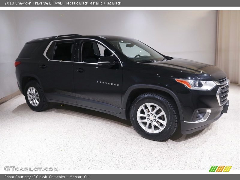 Mosaic Black Metallic / Jet Black 2018 Chevrolet Traverse LT AWD