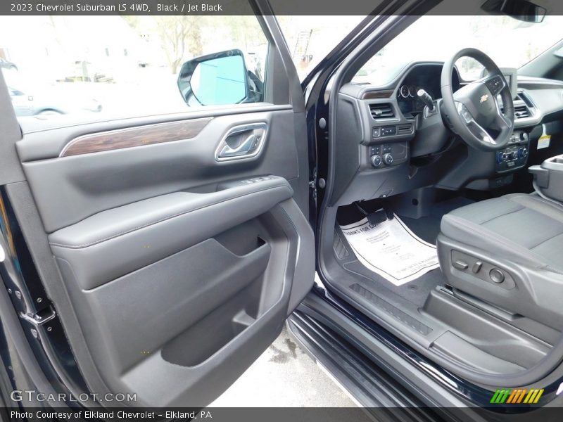 Black / Jet Black 2023 Chevrolet Suburban LS 4WD