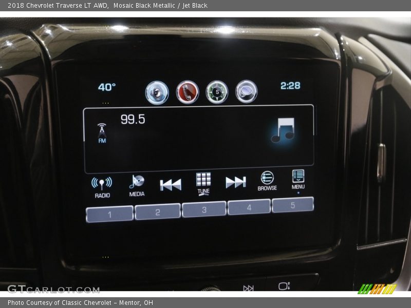 Mosaic Black Metallic / Jet Black 2018 Chevrolet Traverse LT AWD