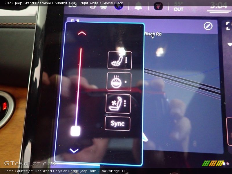 Bright White / Global Black 2023 Jeep Grand Cherokee L Summit 4x4