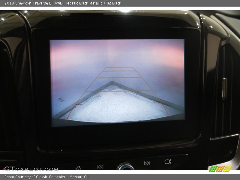Mosaic Black Metallic / Jet Black 2018 Chevrolet Traverse LT AWD