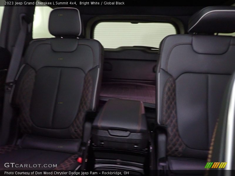 Bright White / Global Black 2023 Jeep Grand Cherokee L Summit 4x4
