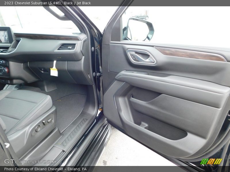 Black / Jet Black 2023 Chevrolet Suburban LS 4WD