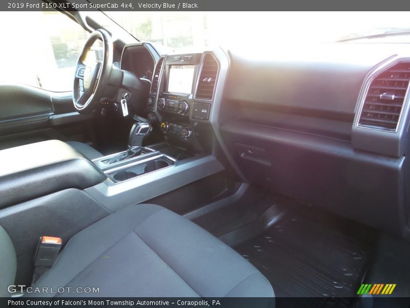 Velocity Blue / Black 2019 Ford F150 XLT Sport SuperCab 4x4
