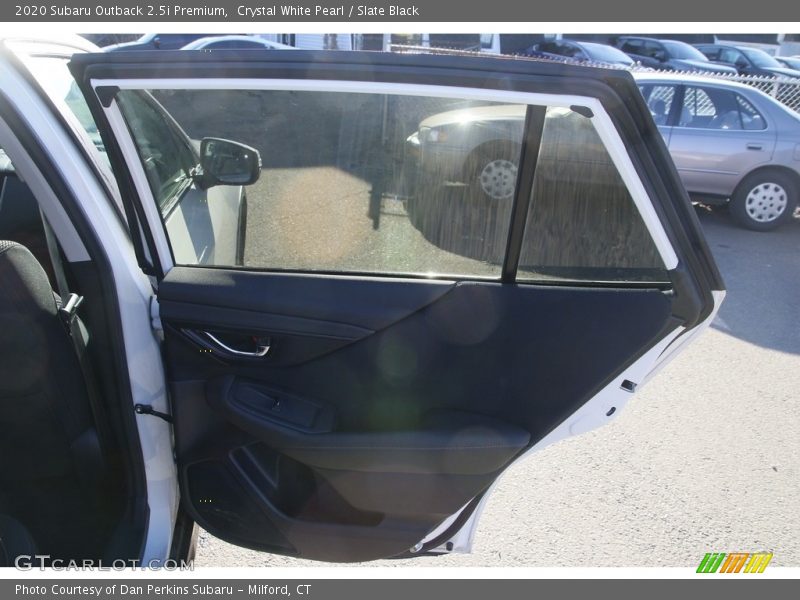 Crystal White Pearl / Slate Black 2020 Subaru Outback 2.5i Premium