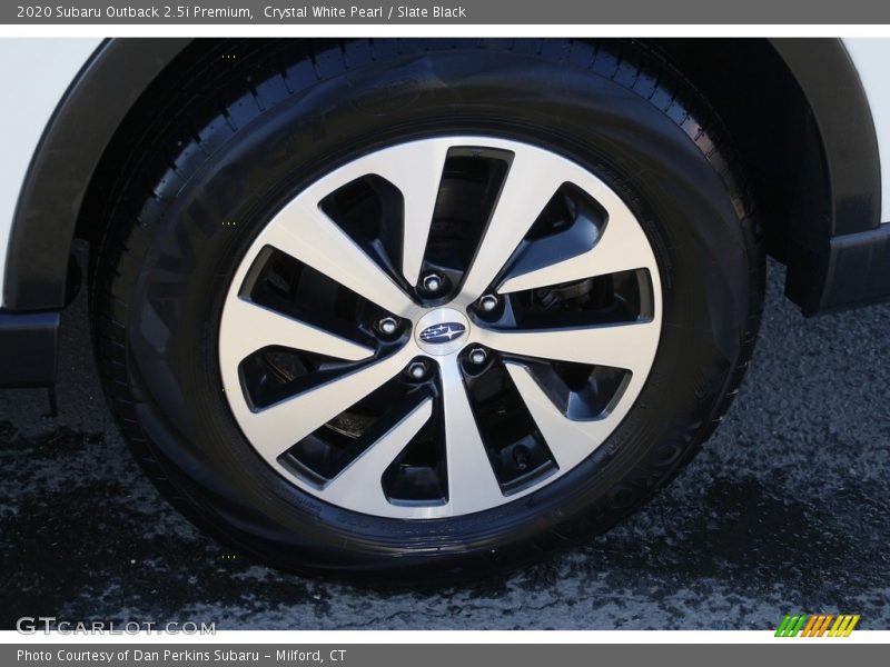 Crystal White Pearl / Slate Black 2020 Subaru Outback 2.5i Premium