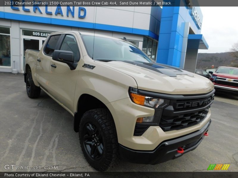 Sand Dune Metallic / Jet Black 2023 Chevrolet Silverado 1500 Custom Trail Boss Crew Cab 4x4