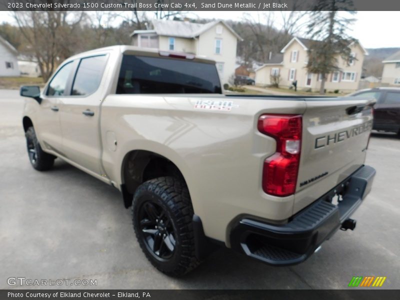 Sand Dune Metallic / Jet Black 2023 Chevrolet Silverado 1500 Custom Trail Boss Crew Cab 4x4