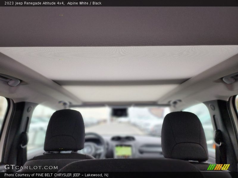 Alpine White / Black 2023 Jeep Renegade Altitude 4x4