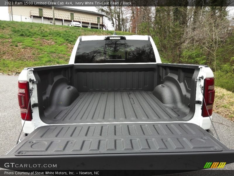Ivory White Tri-Coat Pearl / Black 2023 Ram 1500 Limited Crew Cab 4x4