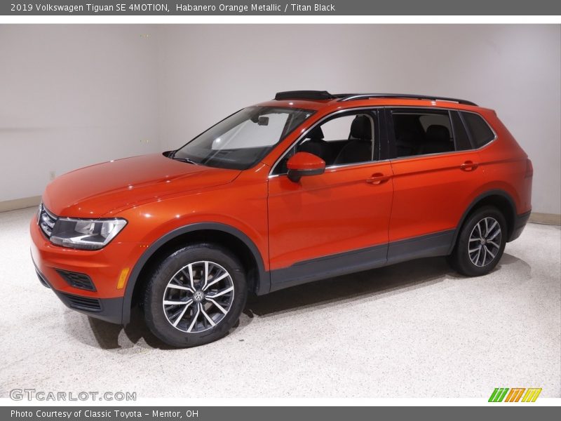 Habanero Orange Metallic / Titan Black 2019 Volkswagen Tiguan SE 4MOTION