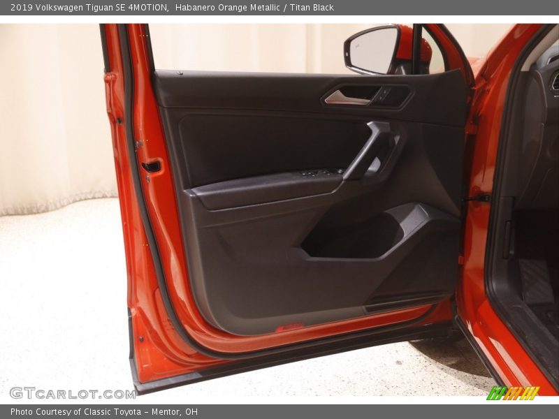 Habanero Orange Metallic / Titan Black 2019 Volkswagen Tiguan SE 4MOTION