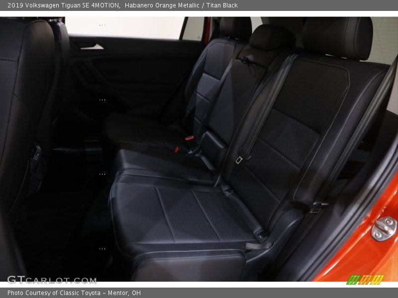 Habanero Orange Metallic / Titan Black 2019 Volkswagen Tiguan SE 4MOTION