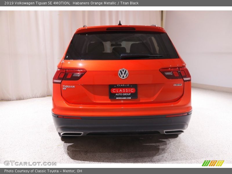 Habanero Orange Metallic / Titan Black 2019 Volkswagen Tiguan SE 4MOTION