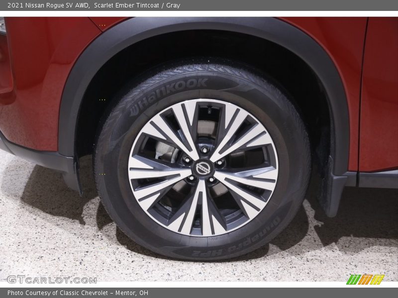 Scarlet Ember Tintcoat / Gray 2021 Nissan Rogue SV AWD