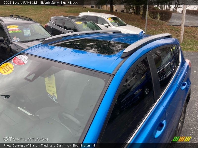 Electric Storm Blue / Black 2018 Toyota RAV4 XLE