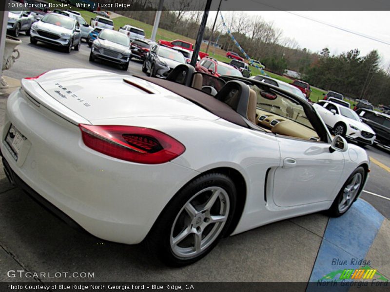 White / Luxor Beige 2016 Porsche Boxster