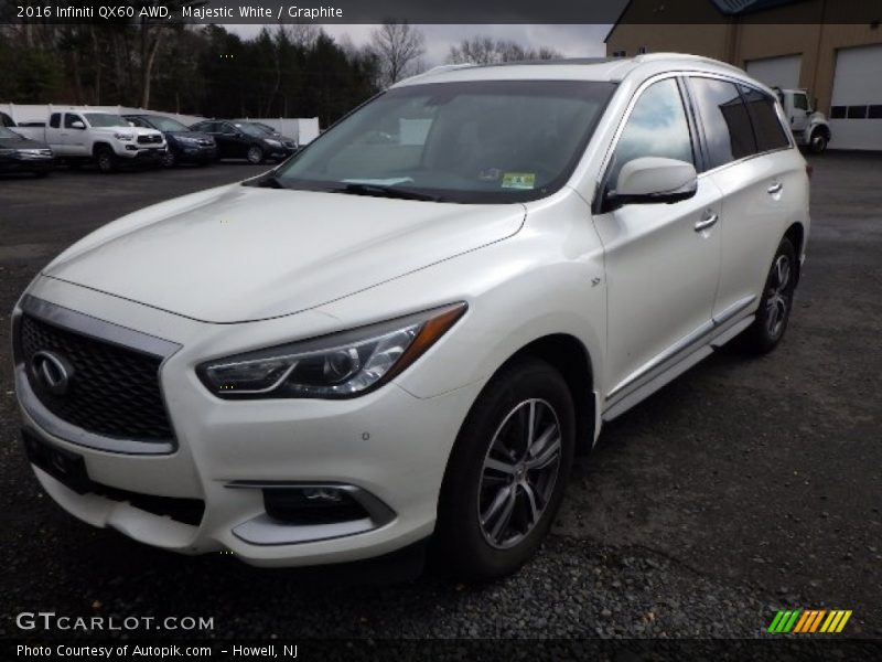 Front 3/4 View of 2016 QX60 AWD