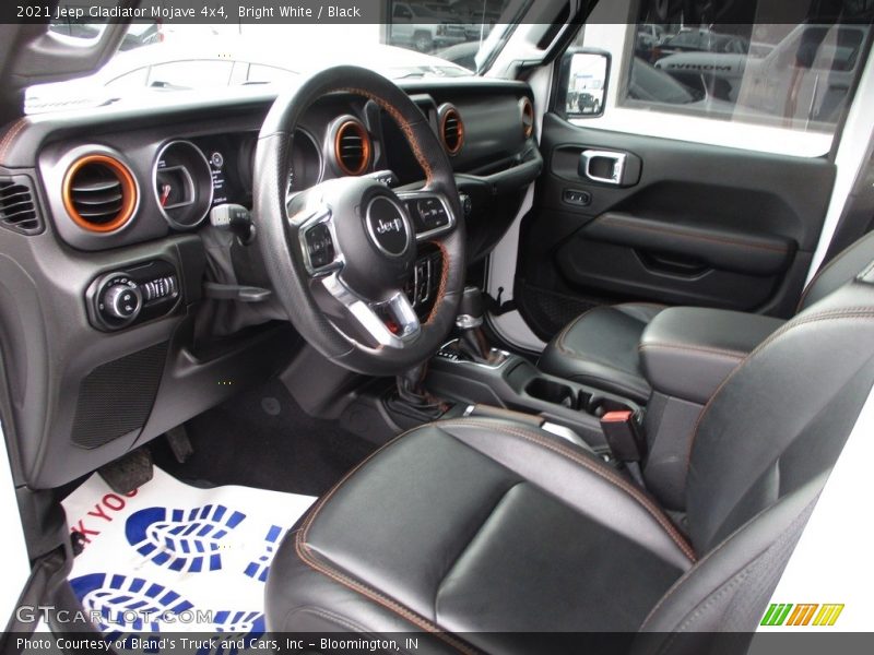 Bright White / Black 2021 Jeep Gladiator Mojave 4x4