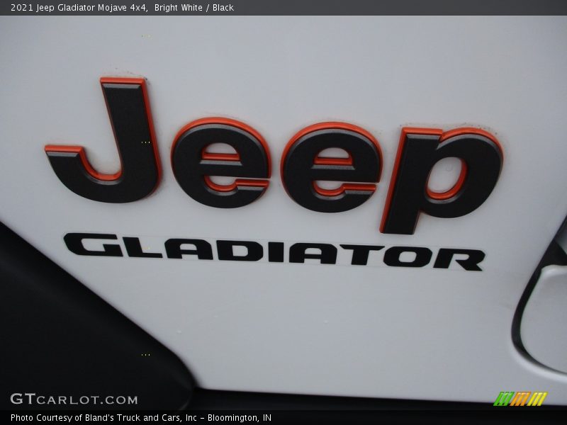 Bright White / Black 2021 Jeep Gladiator Mojave 4x4