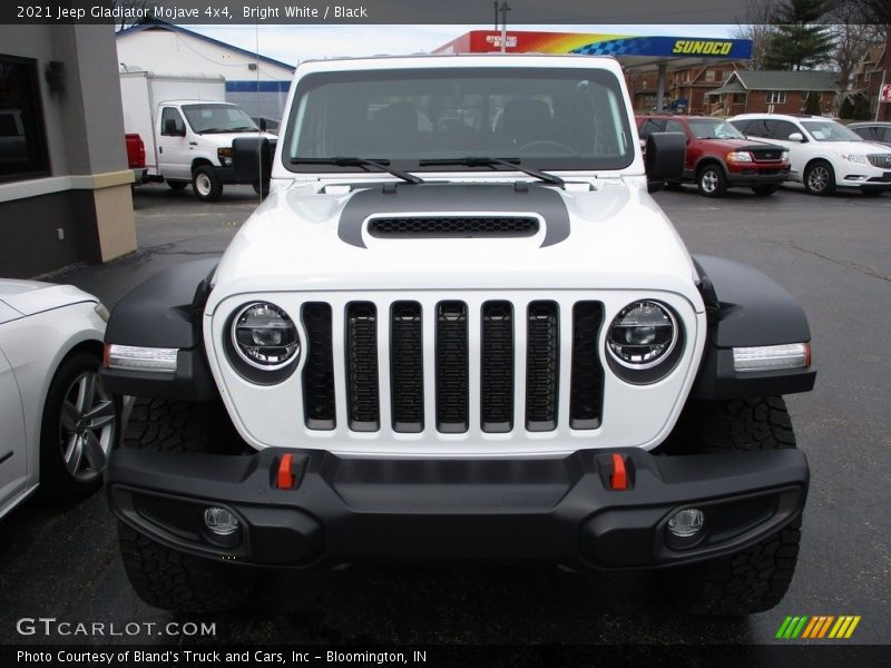 Bright White / Black 2021 Jeep Gladiator Mojave 4x4