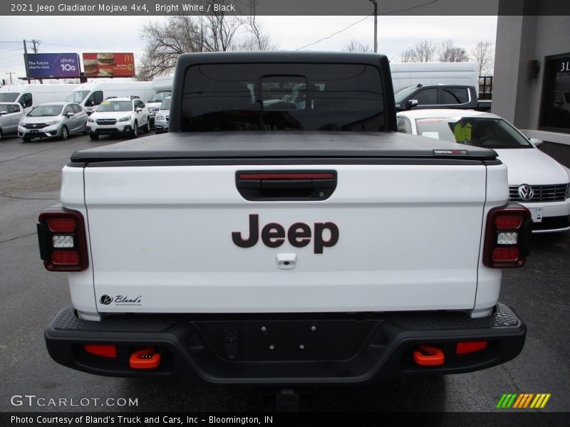 Bright White / Black 2021 Jeep Gladiator Mojave 4x4