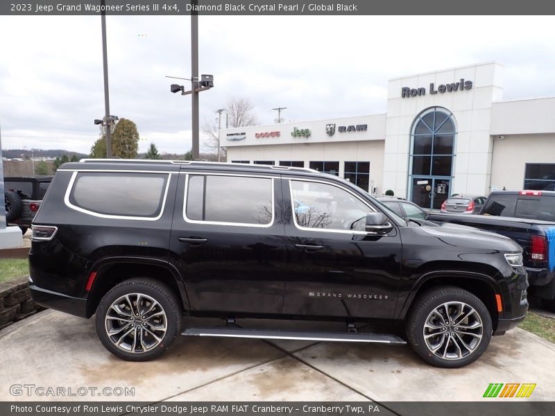 Diamond Black Crystal Pearl / Global Black 2023 Jeep Grand Wagoneer Series III 4x4
