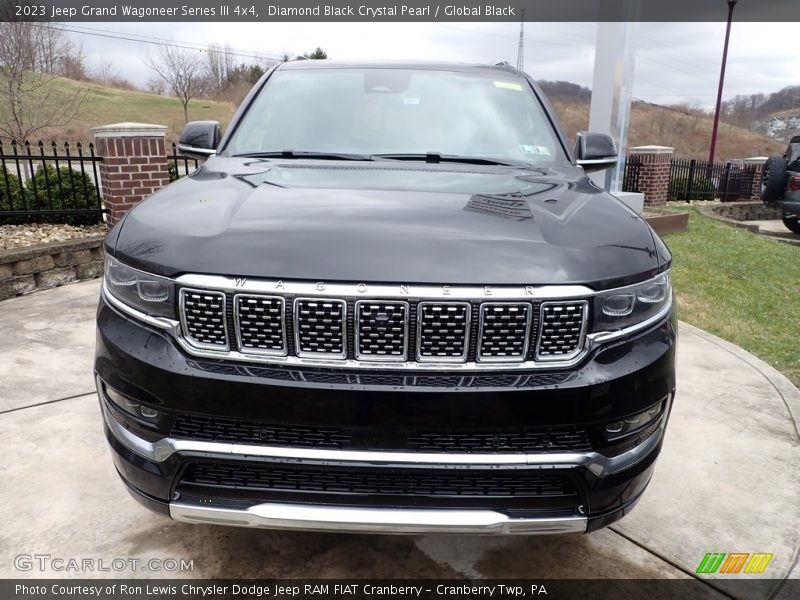 Diamond Black Crystal Pearl / Global Black 2023 Jeep Grand Wagoneer Series III 4x4
