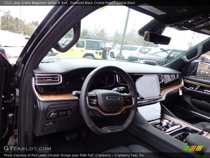 Diamond Black Crystal Pearl / Global Black 2023 Jeep Grand Wagoneer Series III 4x4