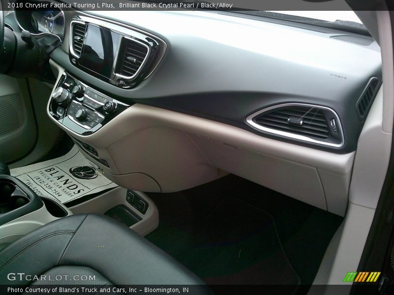 Brilliant Black Crystal Pearl / Black/Alloy 2018 Chrysler Pacifica Touring L Plus